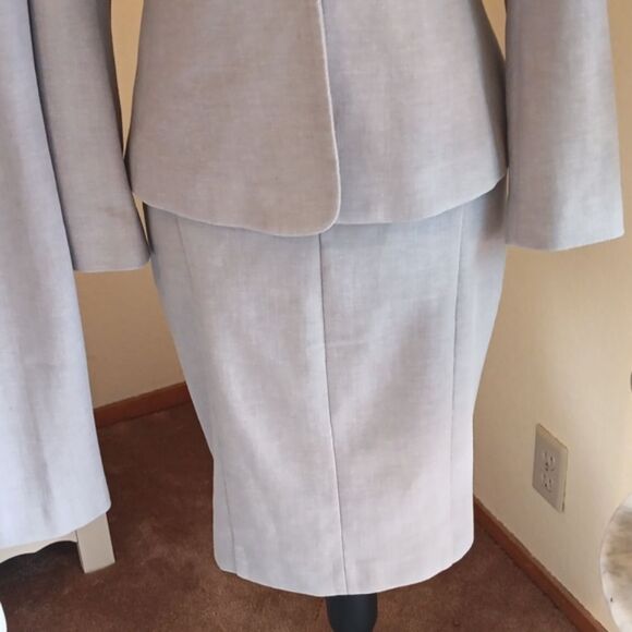 Express Three Piece Gray Women's Suit Set. Career. Professional. - Picture 4 of 16